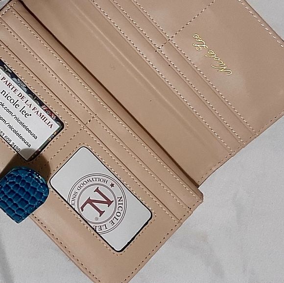 Wallets - Picture 3 of 4